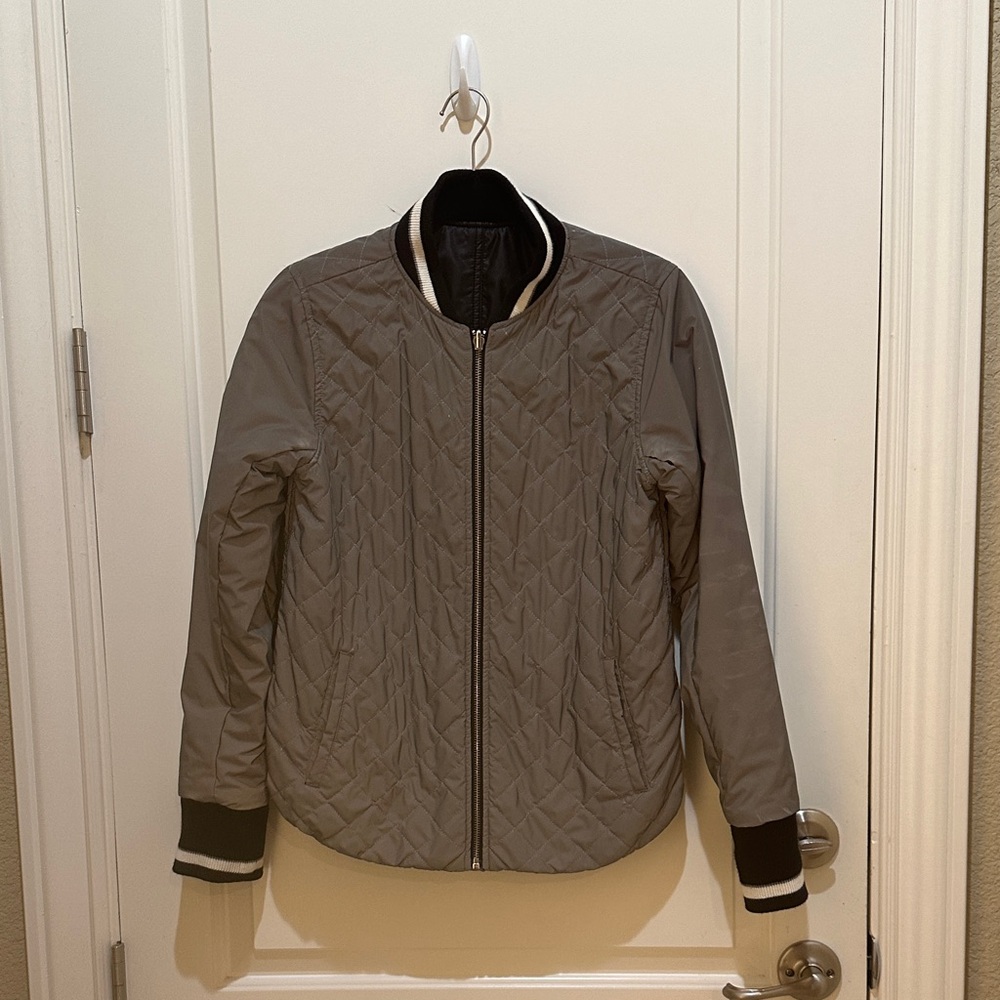 Athleta Gray/Black REVERSIBLE Quilted Puffer Jacket XS EUC